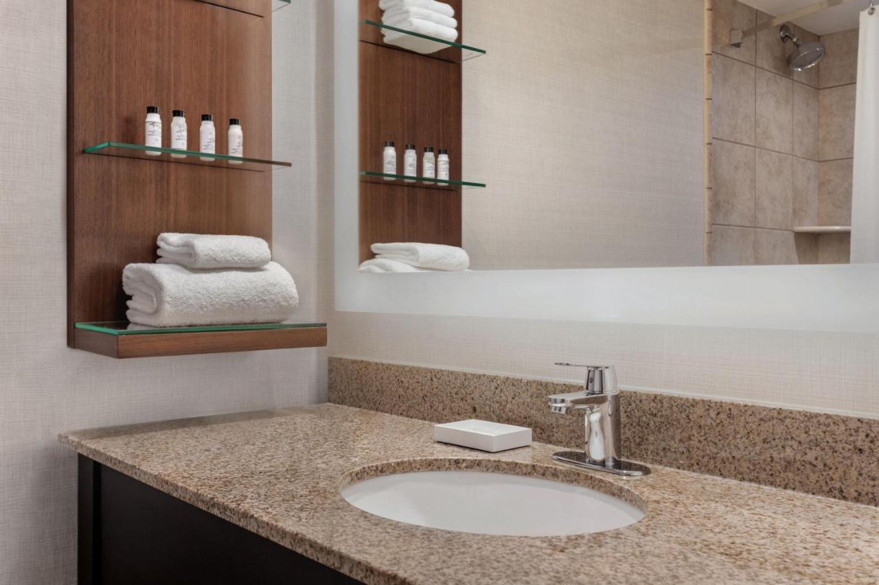Delta Hotels By Marriott Бристоль Экстерьер фото